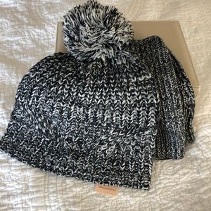 Rebecca Minkoff hat and fingerless gloves